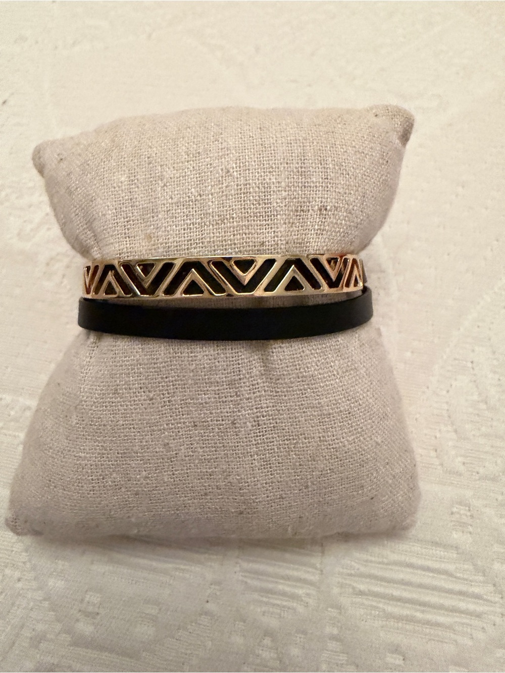 Stella and Dot wrap Bracelets with Jewelry Clutch - Picture 9 of 14